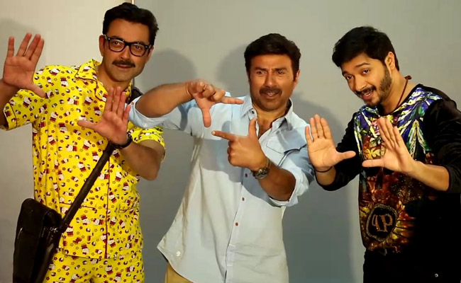 Poster-Boys-Collection-Day-2