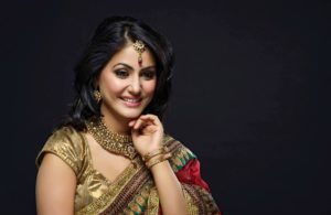 hina-khan-social-media