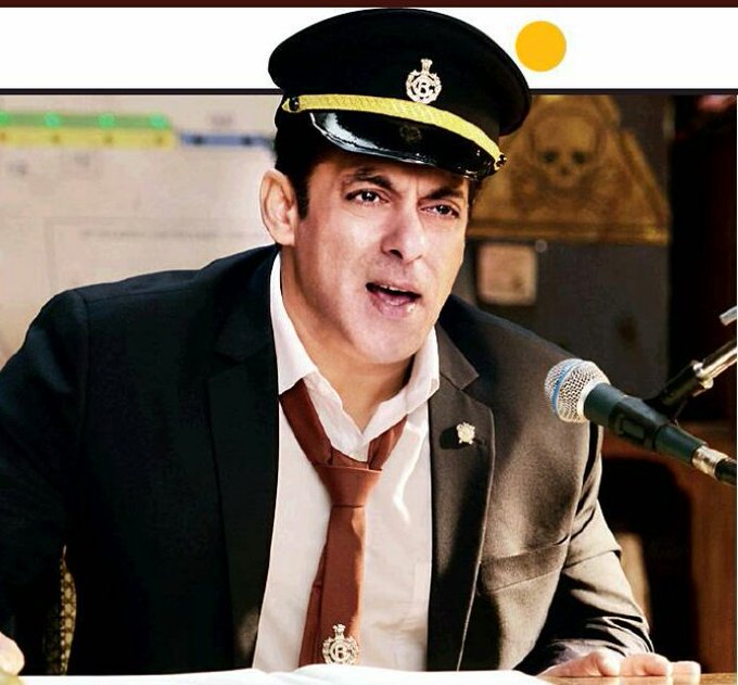 Salman-Khan-Railway-Station-Master-Bigg-Boss-13