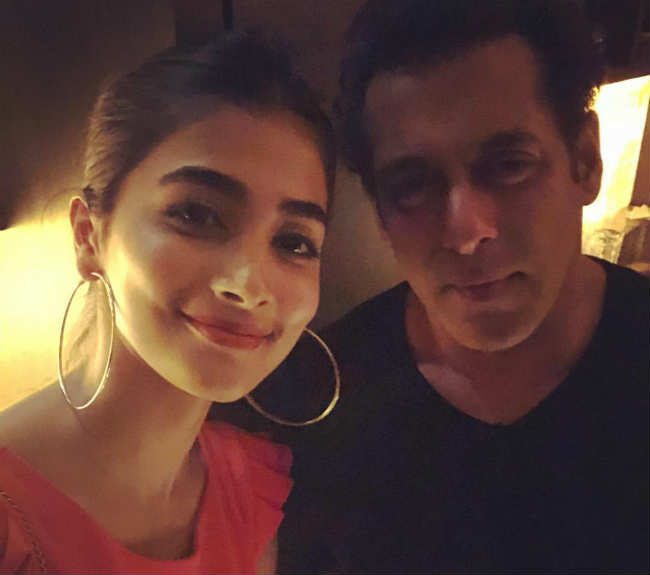pooja-hegde-salmankhan-kabhi-eid-kabhi-diwali