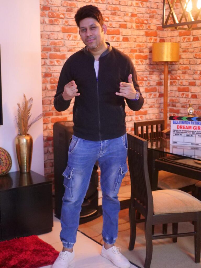 Raaj Shaandilyaa signs Sonu Sood for Kisaan